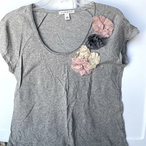 Banana Republic Flower detail tee